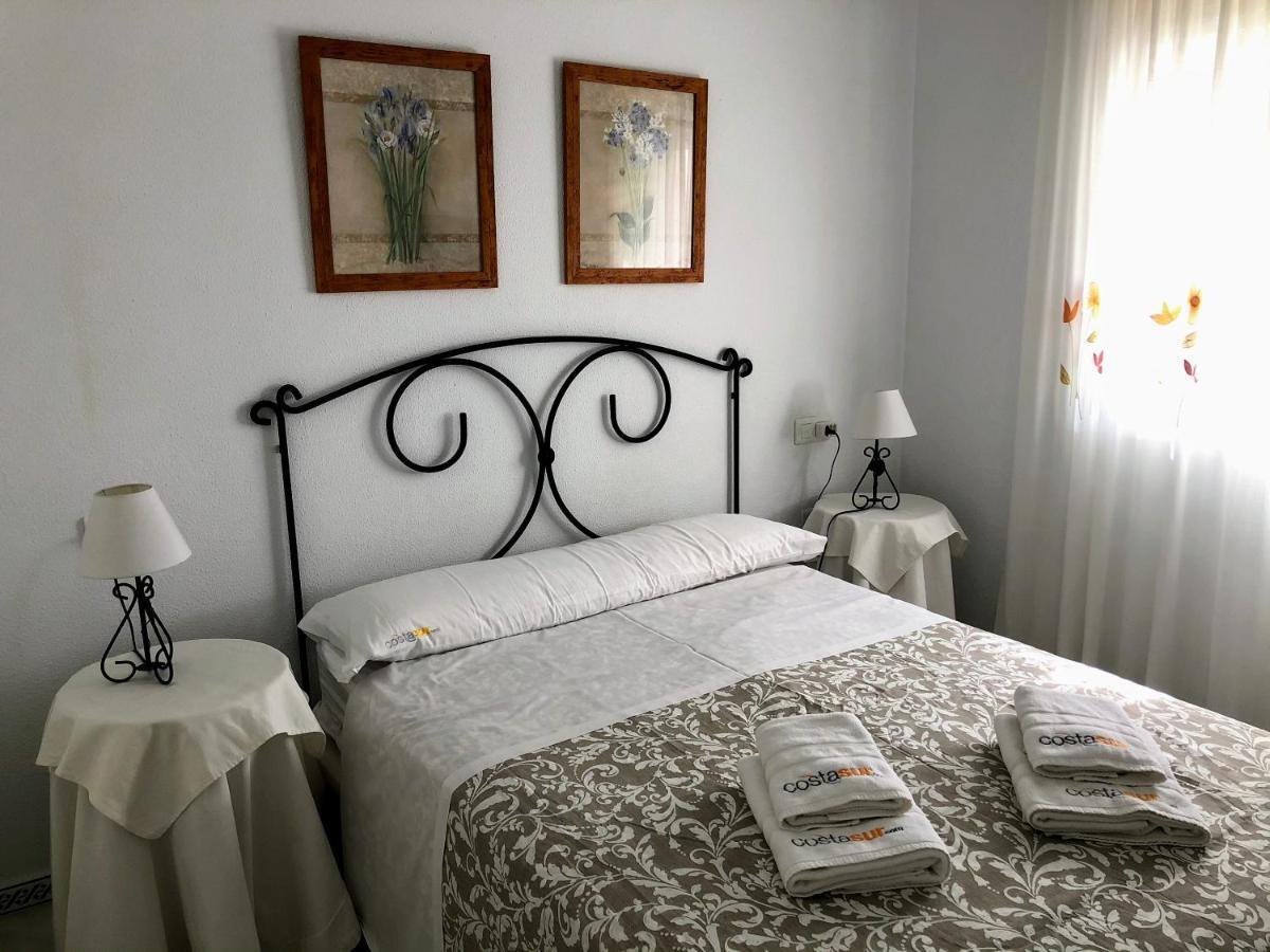 Apartamento Zinna, con terraza Chiclana de la Frontera Exterior foto
